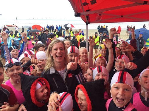 Volunteer Main Image